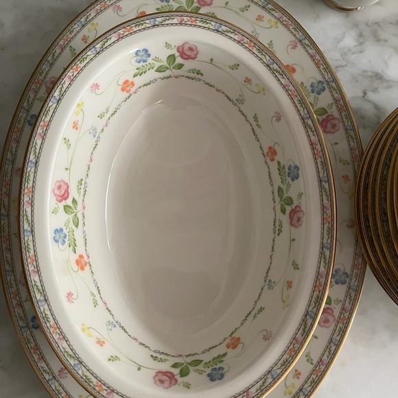 Complete set of noritake China in almost new condition - Picture 4 of 7